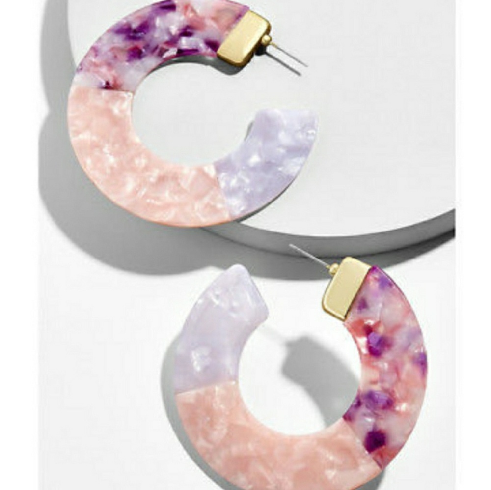 BOGO Free!💥 Boho Tortoise Shell & Acrylic Hoops - Picture 2 of 4